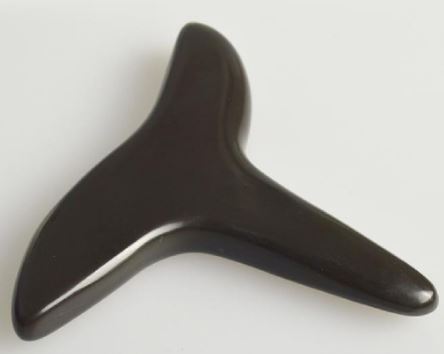 B-MASAJEADOR PIEDRA NEGRA