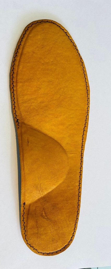 B-PLANTILLA FABRICADA EN CUERO UNIDAD